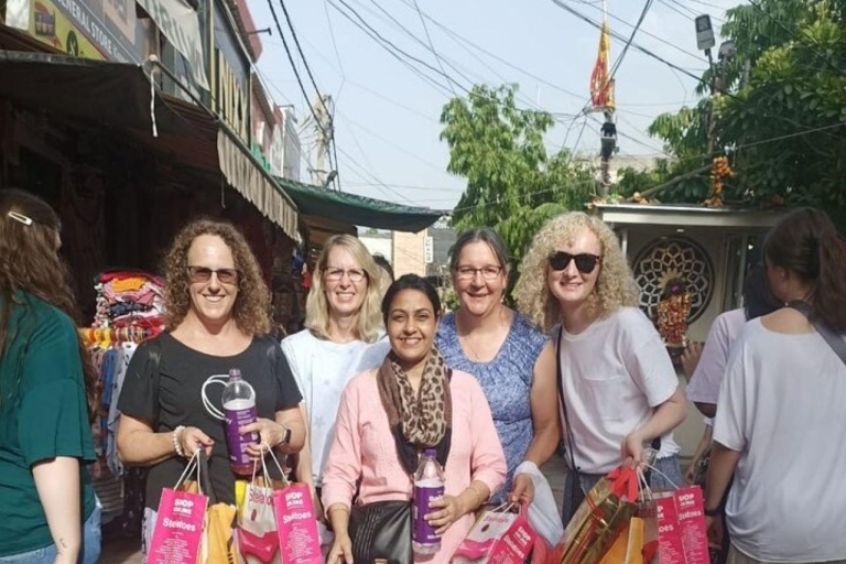 Tour privado personalizado de compras por Delhi con asesora femeninaCoste del tour de día completo