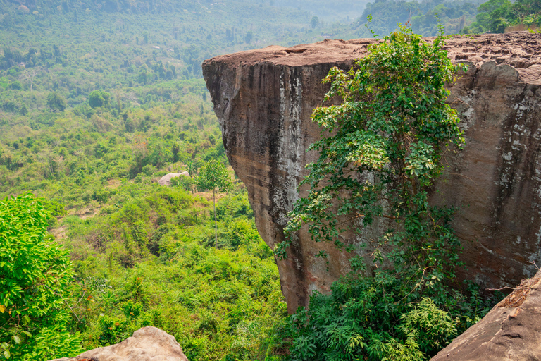 库伦山：摩托车探险之旅，前往失落的城市寺庙古伦山：摩托车探险之旅，探访失落的城市寺庙