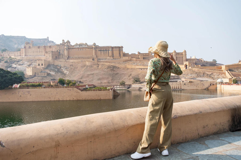 From Delhi: 4 Days Guided Tour to Agra, Ranthambore & Jaipur Tour with 4-Star Hotel & Tiger Safari