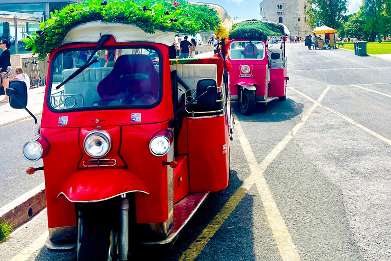 Lisbon: Multilingual Private TukTuk Tour with Live Guide Ultimate Lisbon & Belém Experience 04 hrs(Pick Up+Drop-off)*