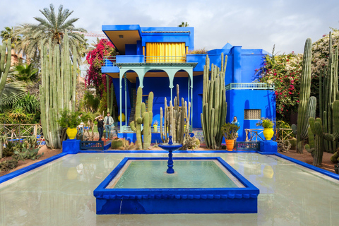 Marrakech: Tour privato di un giorno intero della città con il Giardino di MajorelleMarrakech: tour privato della città di un&#039;intera giornata con il Giardino Majorelle