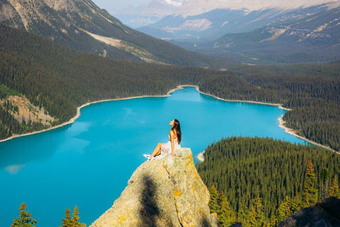 Banff/Calgary: Crowfoot Glacier and 5 Iconic Lakes Day Trip