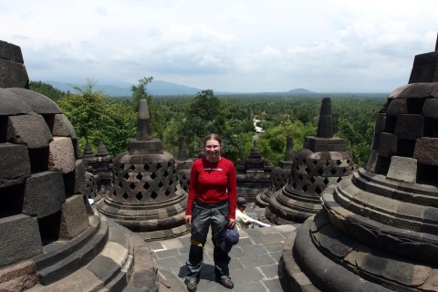 Borobudur (oder mit Sonnenaufgang) Geführte Tour ab YogyakartaBorobudur Sonnenaufgang Nur Transport