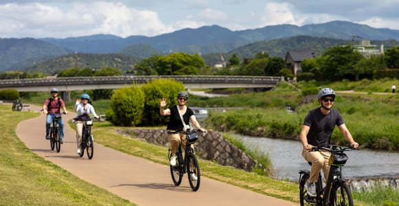 Best of Kyoto: Ginkakuji & Path of Philosophy E-Bike Tour