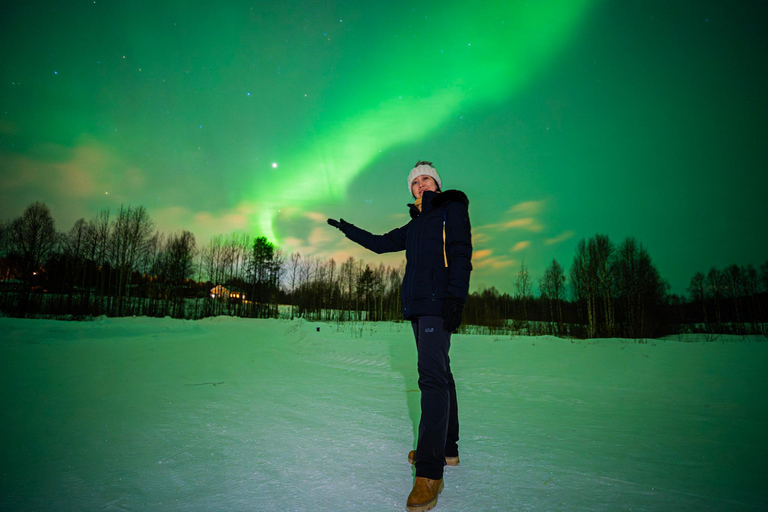 Levi: tour di caccia all&#039;aurora boreale con foto garantiteLevi: Tour per vedere l&#039;aurora boreale con foto garantite