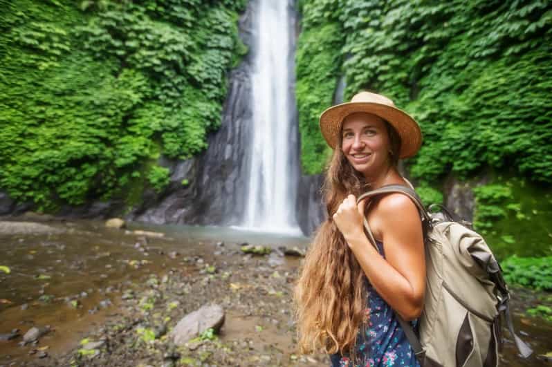 Bali: Excursión a las Cascadas de Munduk, Lagos Gemelos y Templo