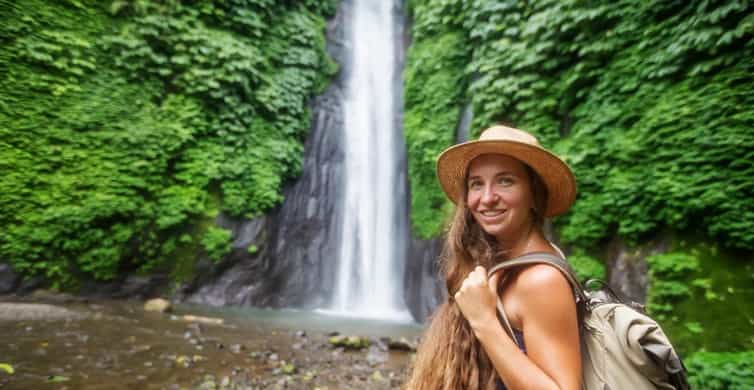Bali: Munduk Waterfalls Trek, Twin Lakes and Temple Tour