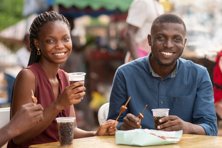 Accra : Visite culinaire nocturne avec un guide régional