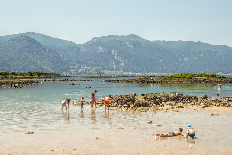 Athènes : excursion d&#039;une journée en bateau avec baignade et piscine thermaleAthènes : excursion d&#039;une journée en bateau vers les îles avec baignade