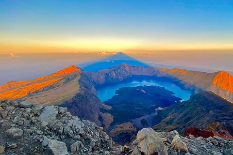 Lombok: 3-Tage-Wanderung am Mount Rinjani mit heißen QuellenLombok: 3-tägige Wanderung zum Mount Rinjani mit heißen Quellen