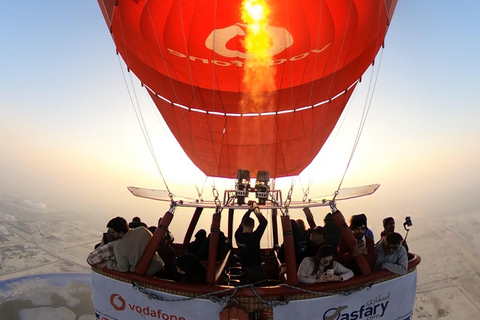 Doha: Sunrise Hot Air Balloon Flight