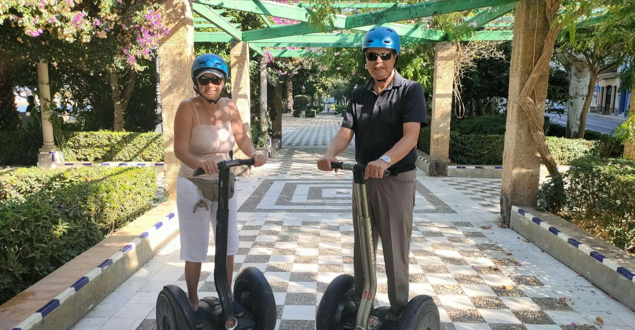 Cadiz: Highlights Tour by Segway photo 4