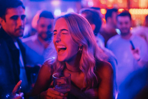 Amsterdam: Pub Crawl per il Giorno del Re con ingresso al Club VIPAmsterdam: Pub Crawl per il Giorno del Re con ingresso al club VIP