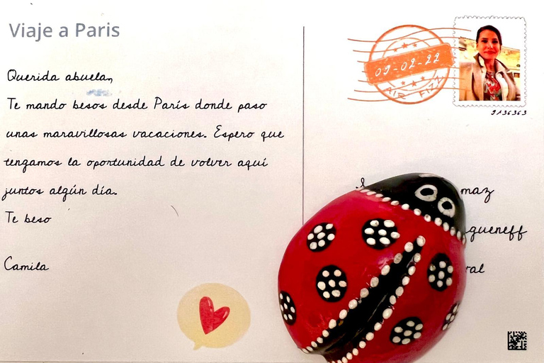 Paris: Day or Evening River Cruise with Musical Ambiance Paris: Evening River Cruise with Musical Ambiance & Postcard