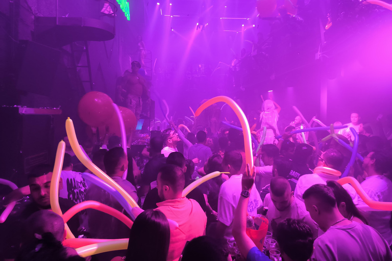 Medellin : Vie nocturne sur les toits et dans les clubs avec des alcools locaux