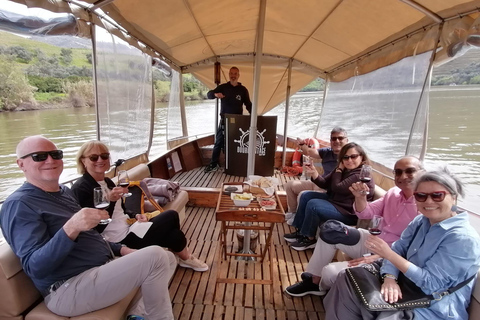Valle del Douro: tour di mezza giornata con 1 cantina, degustazioni e tour in barca di 1 ora
