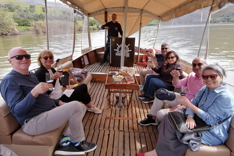 Valle del Douro: tour di mezza giornata con 1 cantina, degustazioni e tour in barca di 1 ora
