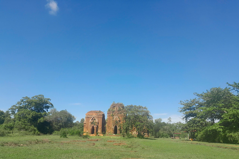 Hoi An: Private Car to Nha Trang with Professional Driver