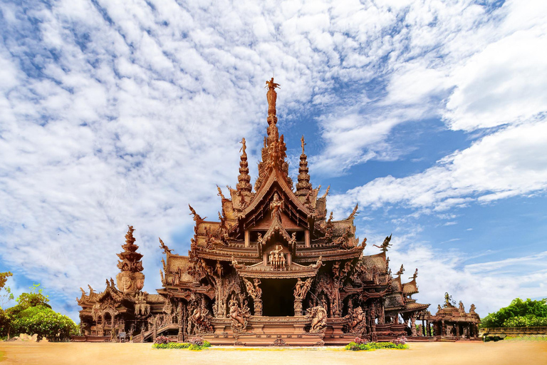 Bangkok & Pattaya Pickup: Evening Sanctuary & Alcazar Show Standard option with Bangkok hotel pickup
