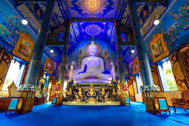 Visite des temples de Chiang Rai : Temples blanc et bleu et Maison noire