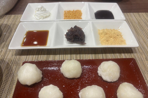 Quioto: experiência tradicional de mochi com degustaçãoQuioto: Experiência tradicional de bater mochi com degustação