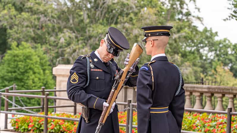 Cimitero di Arlington e Cambio della Guardia: tour originale per piccoli gruppi
