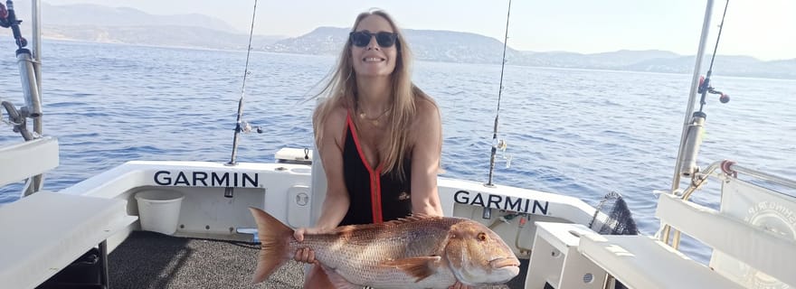 Athènes : Expérience de pêche sur un bateau avec repas de fruits de mer