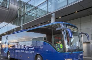 Dublin: Einweg-Bustransfer vom/zum Flughafen Dublin