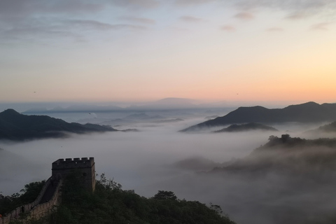 Beijing: Jinshanling Great Wall sunrise Tour with Pickup