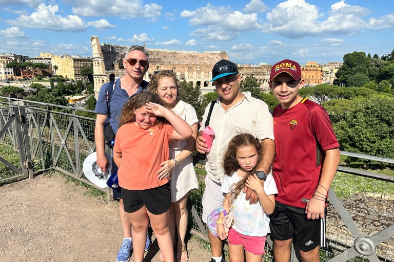 Rodzinna wycieczka do Koloseum i starożytnego Rzymu dla dzieci