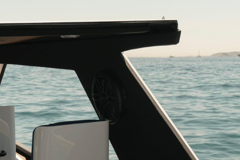 Mykonos to Paros & Antiparos by Ronin 35', transfer included
