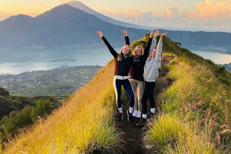 Mount Batur Sunrise Trekking And Hot Spring All Inclusive Sunrise trekking + hot spring (with hotel tranfser)