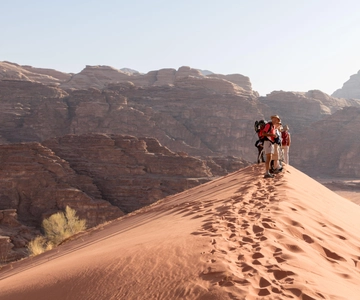 Wadi Rum: Tour panoramico in jeep di 2 ore o esperienza in jeep al tramonto