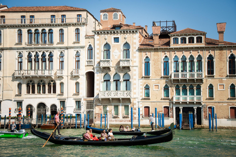 Venice: Fall in Love on a Private Grand Canal Gondola Ride