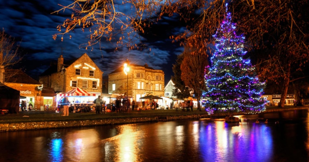 From Stratford-on-Avon/Moreton-in-Marsh: Cotswolds Christmas | GetYourGuide