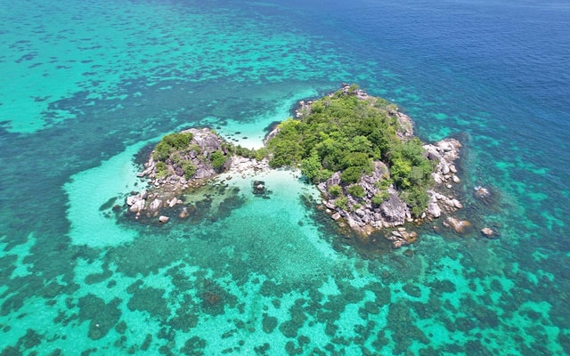 Full-Day Koh Lipe 5 points Snorkeling (East Zone) with Lunch