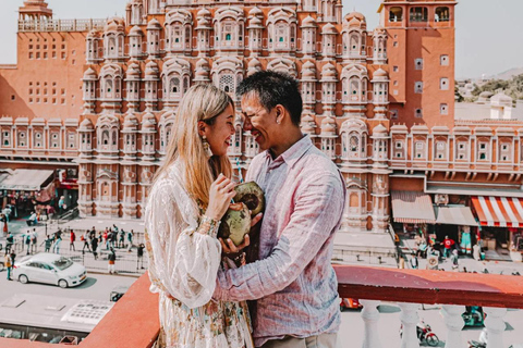 Depuis Delhi : visite de Jaipur en voiture privée ou en train expressÀ partir de Delhi : train en 2e classe, voiture, guide et billets d&#039;entrée