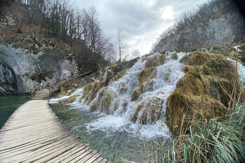 Excursion privée d'une journée Zagreb-Parc national des lacs de LitviceZagreb-Lacs de Plivice-Zagreb