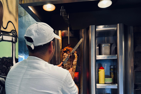 迪拜老城漫步之旅，阿布拉游船和街头美食老城区、当地市场和街头小吃徒步之旅 - 私人