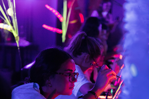 Paris: Fluorescent Painting Workshop