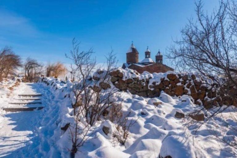 Tour privado de invierno de 3 días en Armenia desde Ereván