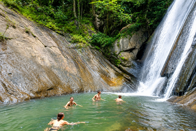 Ella: Hidden Trails Tuk-Tuk Tour with Waterfalls