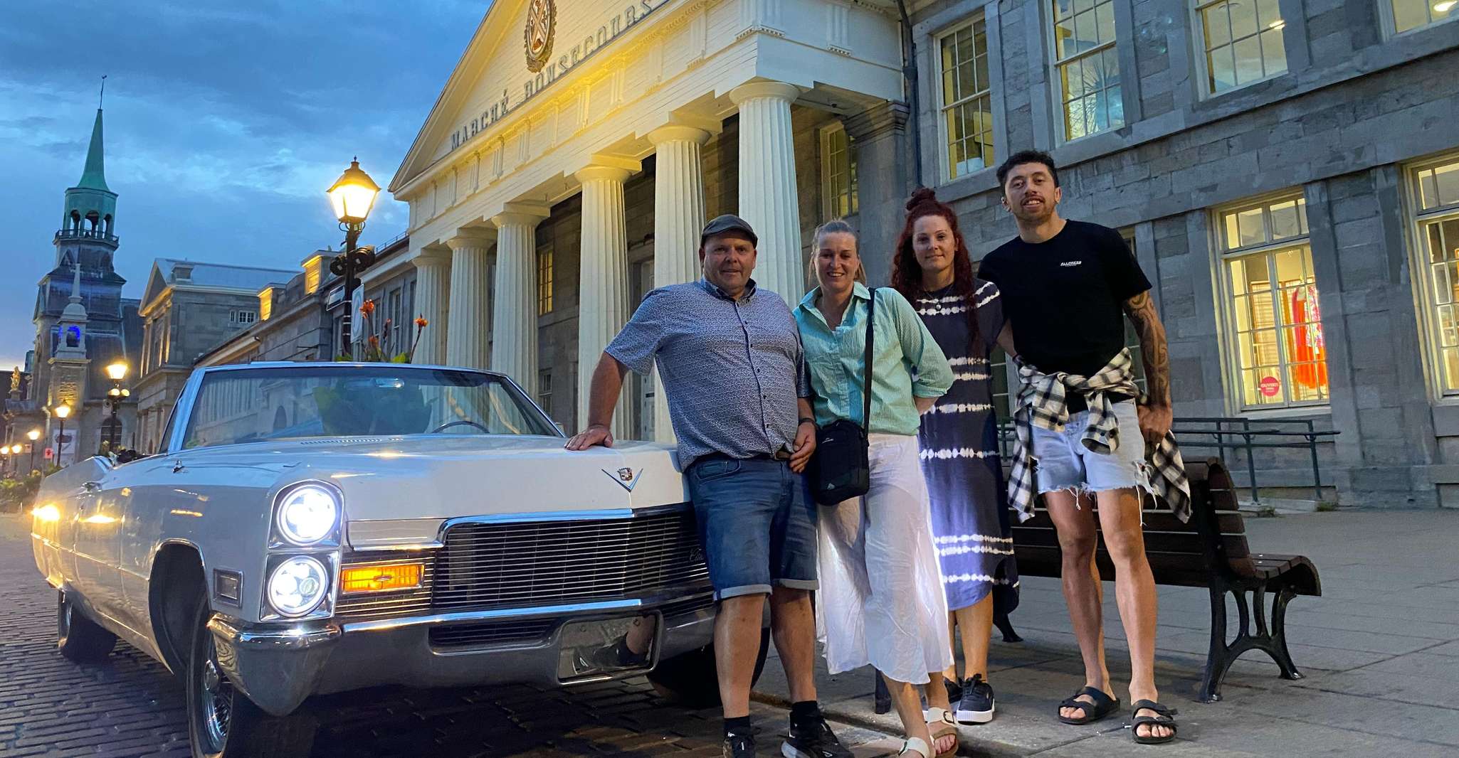 Montréal: Guided Tour in Vintage Convertible Cadillac photo 21