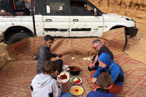 Wadi Rum: 4-Hour Jeep Tour with 1-Night Desert Camp & Meals
