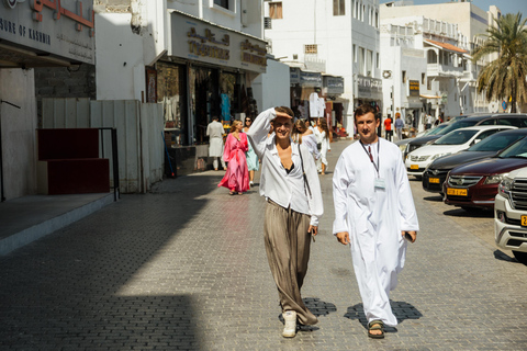 Muscat: Guided Walking Tour of Corniche, Souq & Mutrah Fort