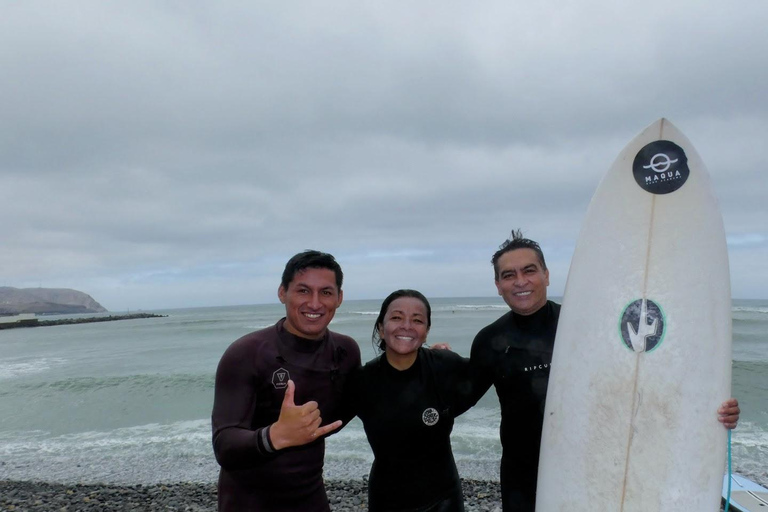 Lima: Surf Class with Equipment and Instructor