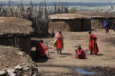 Kulturell rundtur i Maasai-by
