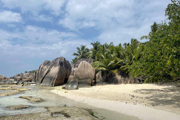 Praslin & La Digue Shared Trip