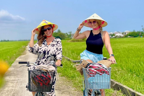 Passeio turístico de bicicleta pela zona rural de Hoi An em particular ou em grupoPasseio de bicicleta em grupo com saída de Hoi An