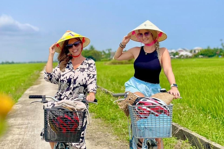 Passeio turístico de bicicleta pela zona rural de Hoi An em particular ou em grupoPasseio de bicicleta em grupo com saída de Hoi An